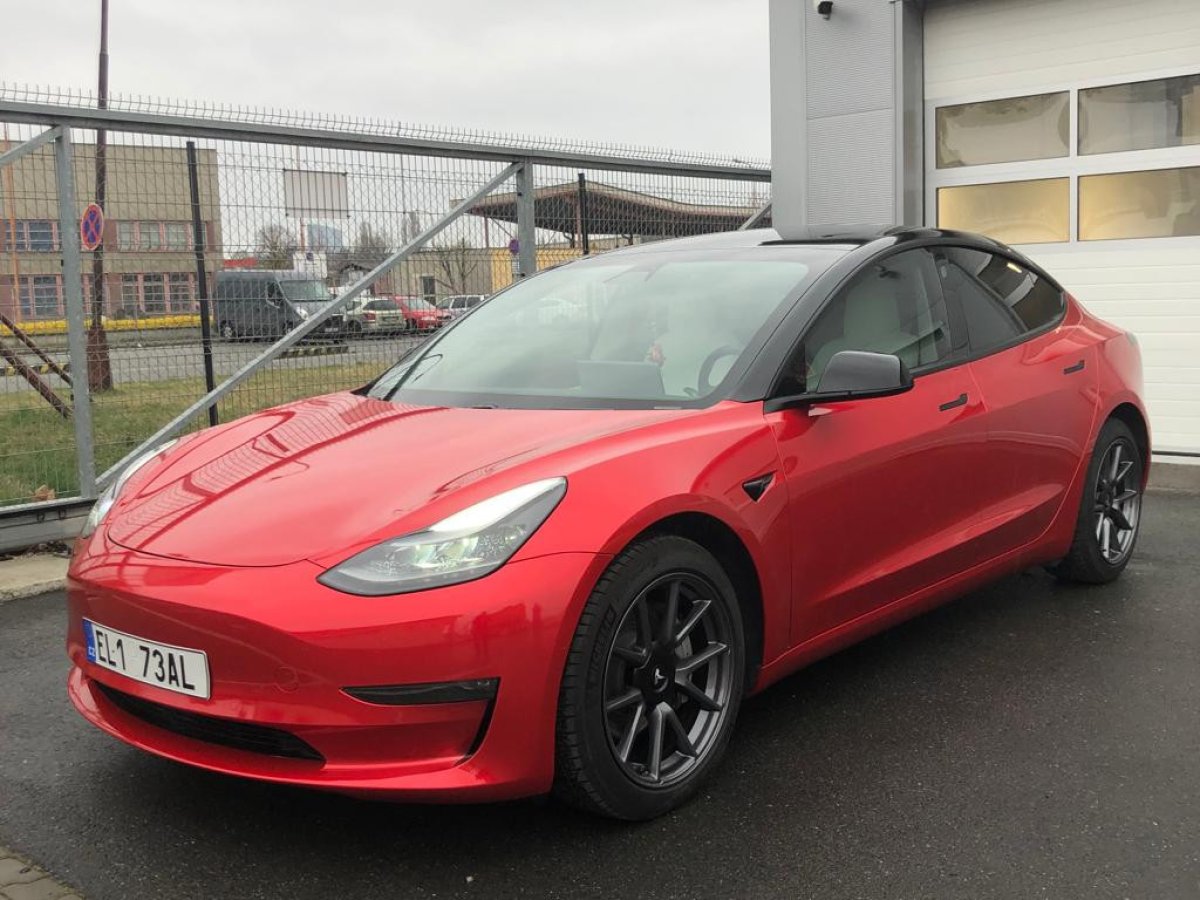 Tesla 3